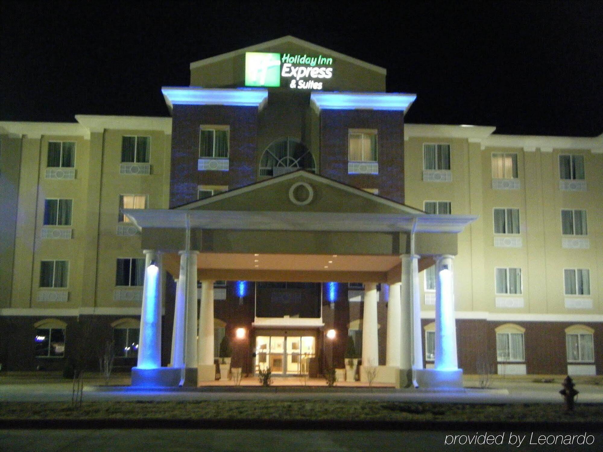 Holiday Inn Express Hotel & Suites Dumas By Ihg Exterior photo